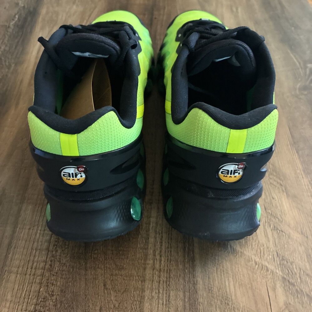 Nike Air Max DN8 Black Green Strike Men Size 10 Shoes New HQ4681-010 - Picture 5 of 7